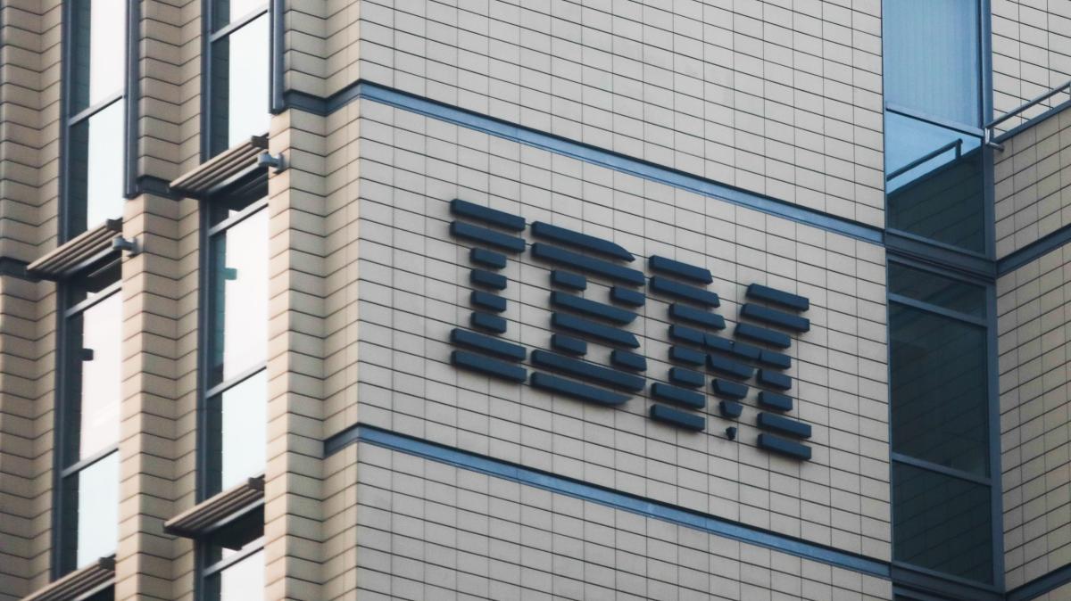 IBM Q1 earnings top expectations, but revenue resumes decline amid COVID19