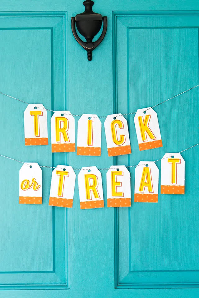 trick or treat banner door decoration (Sarah Hearts )