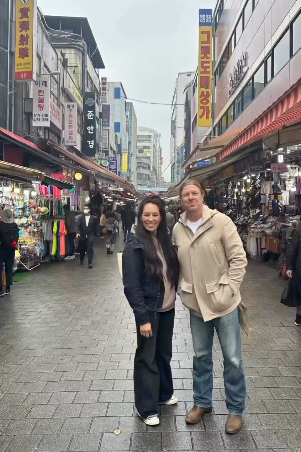 Joanna and Chip Gaines pose for a photo during the family's vacation to Seoul. (Joanna Gaines via Instagram)