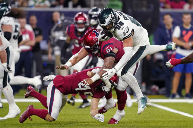 Hurts looks to improve Eagles to 8-0 against hometown Texans