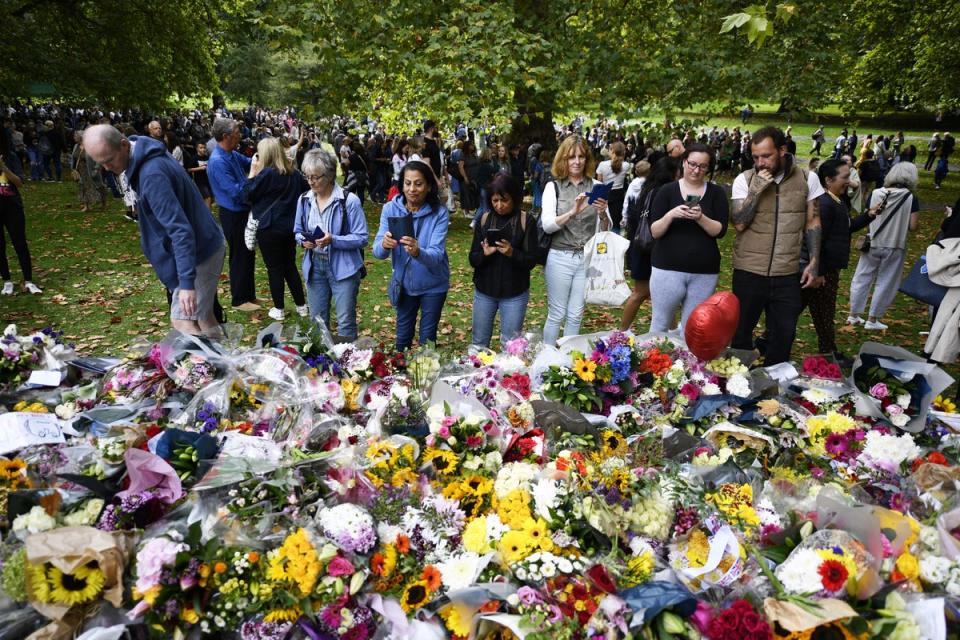 Well-wishers view floral tributes in Green Park, London, following the death of Queen Elizabeth II (Beresford Hodge/PA) (PA Wire)