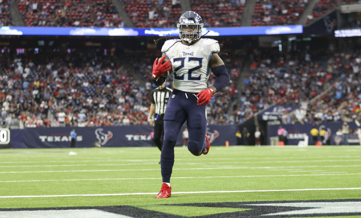 Derrick Henry Wore Air Jordan Pandas to Titans Preseason Game - Sports  Illustrated FanNation Kicks News, Analysis and More