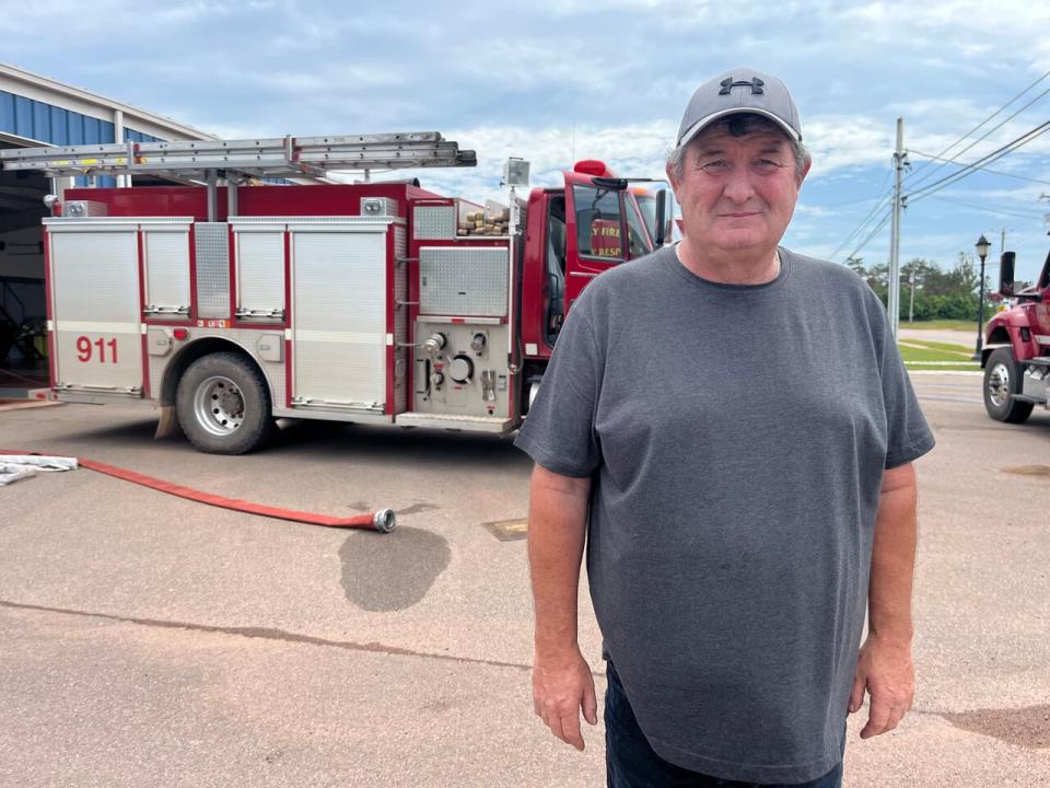 Tyne Valley Fire Department Chief William Bishop says peat is a difficult material to extinguish. (Julien Lecacheur/Radio-Canada)