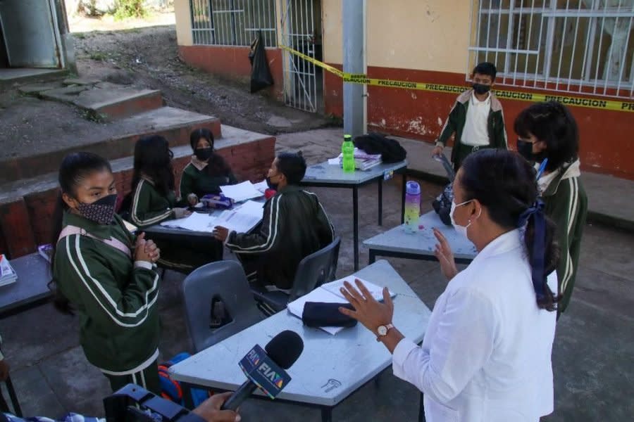 Alumnos en Guerrero