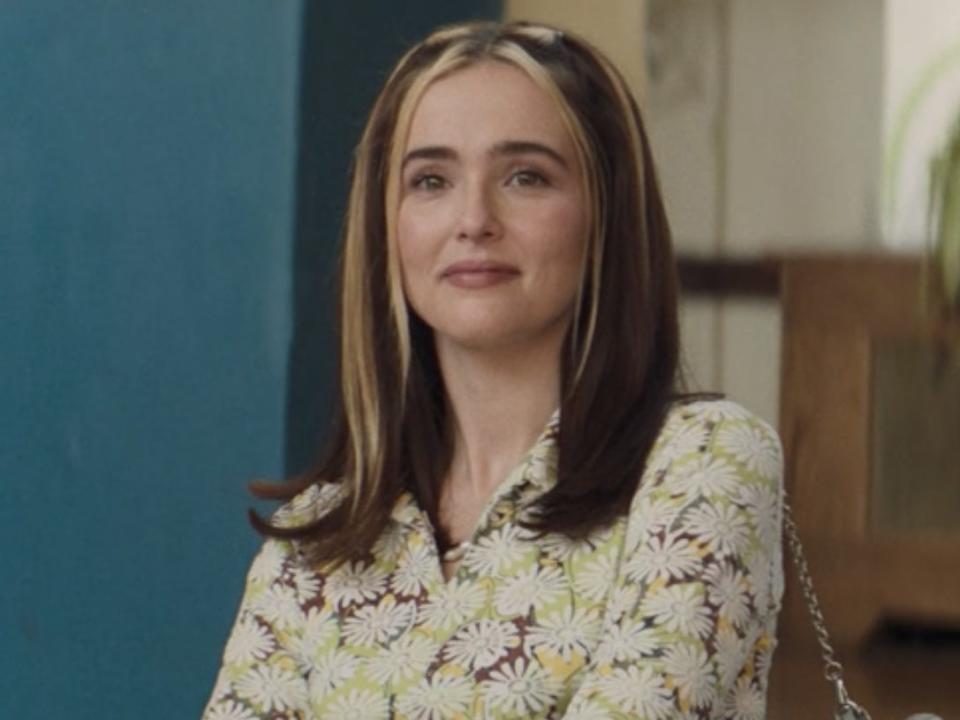 Zoey Deutch as Danni in "Not Okay."