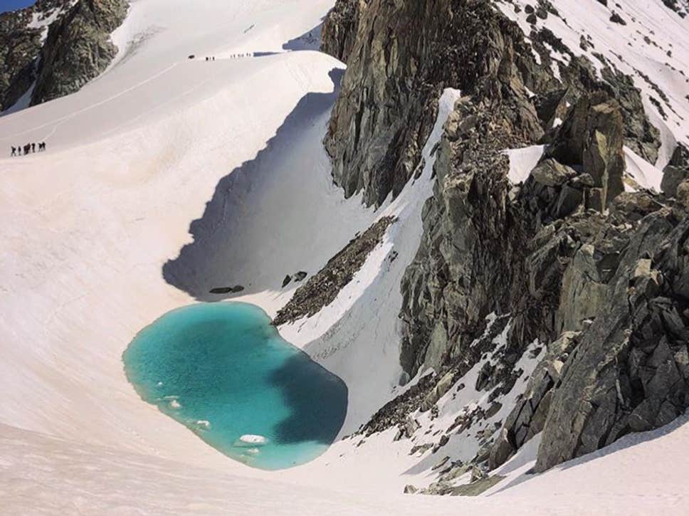 Lake discovered high in the Mount Blanc range at the end of heatwave ( Bryan Mestre / Instagram )