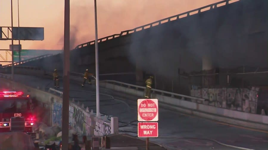 10 Freeway shut down in downtown L.A. due to massive fire