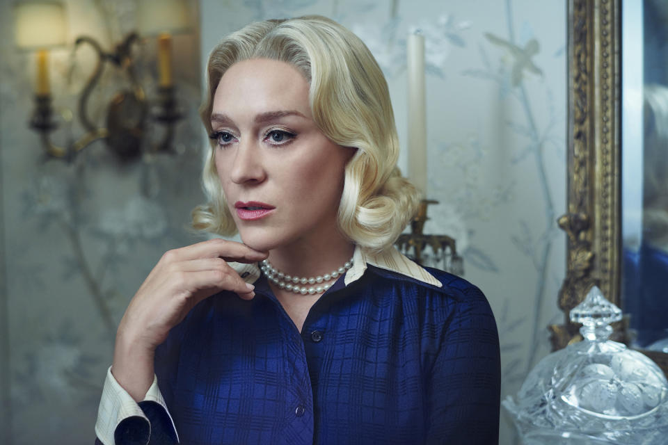 FEUD: Capote Vs. The Swans -- Pictured: Chloë Sevigny as C.Z. Guest. CR: Pari Dukovic/FX