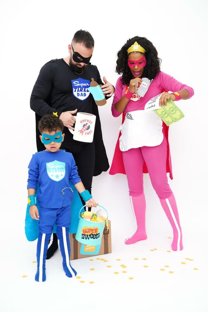 21) Family Superhero Group Costume