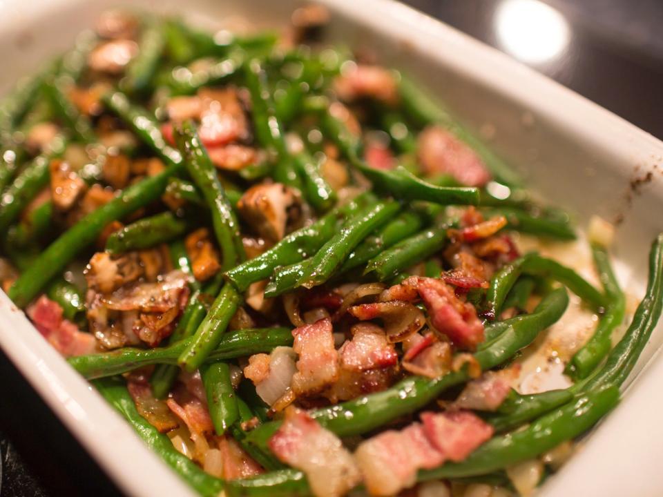 green beans casserole dish cooking bacon