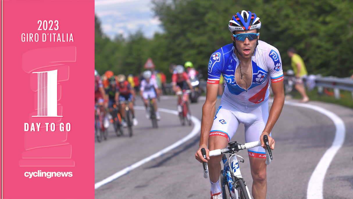  Thibaut Pinot on the way to a stage win at the 2017 Giro d'Italia 