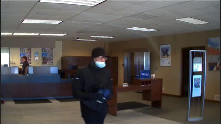 Pleasant Prairie bank robbery suspect Wisconsin