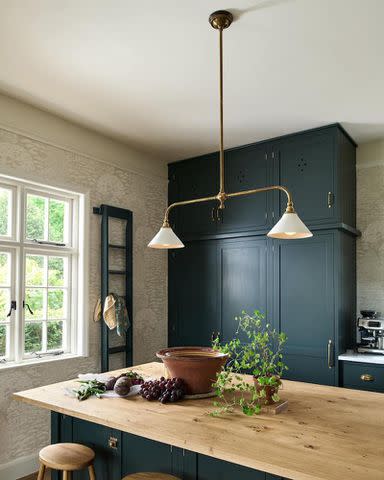 <p>deVOL kitchens</p>