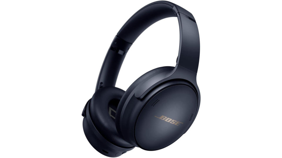 Bose QuietComfort® 45 Bluetooth Wireless Noise Cancelling Headphones - Navy Blue. (Photo: Amazon SG)