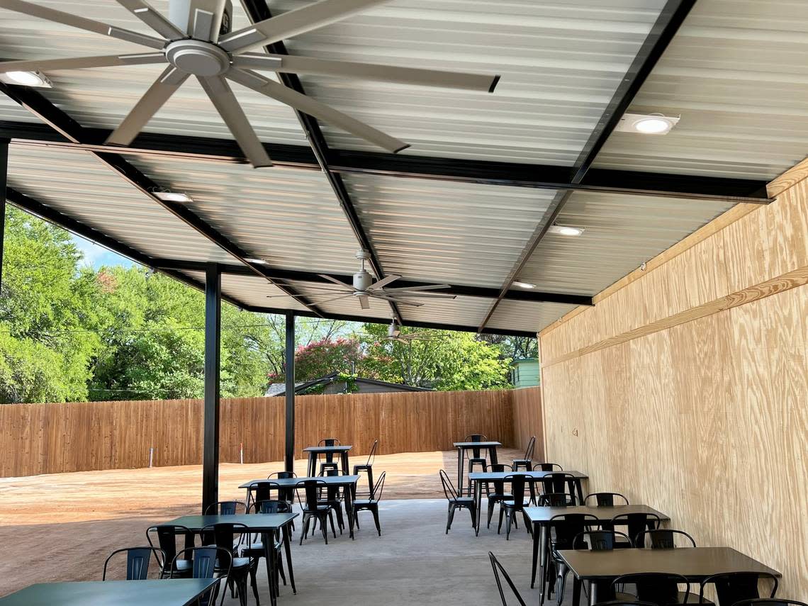 A large patio at JD’s Hamburgers on Camp Bowie Boulevard West.