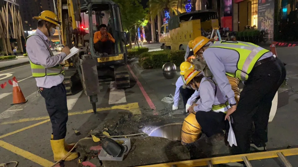 &#x009ad8;&#x0096c4;&#x005de8;&#x0086cb;&#x00fe50;&#x00660e;&#x008aa0;&#x005546;&#x005708;&#x006628;&#x00508d;&#x00665a;&#x007121;&#x009810;&#x008b66;&#x00505c;&#x0096fb;&#x00ff0c;&#x0053f0;&#x0096fb;&#x004eba;&#x0054e1;&#x005fb9;&#x00591c;&#x006436;&#x004fee;&#x003002;&#x0053f0;&#x0096fb;&#x0063d0;&#x004f9b;