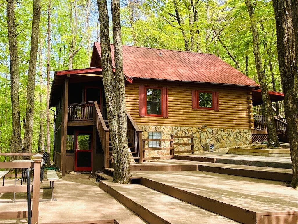 Secluded-Yet-Modern Log Cabin