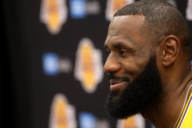 Lakers' LeBron James sustaining self-motivation entering Year 21 – Orange  County Register