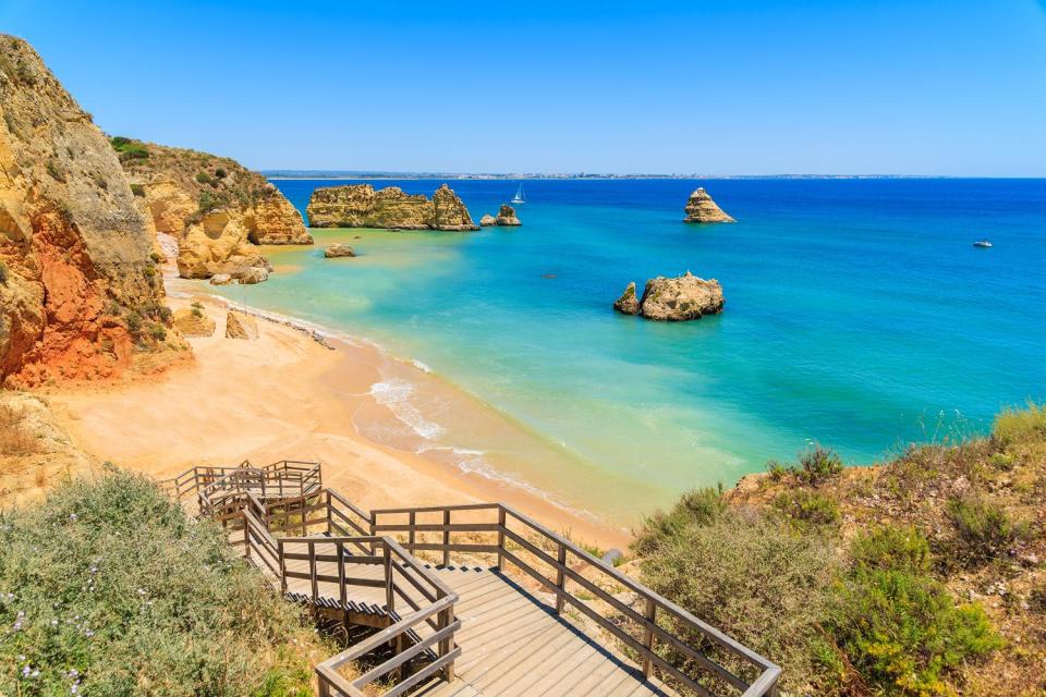Praia Dona Ana (Shutterstock)