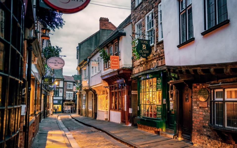 york shambles christmas shopping high streets - Getty