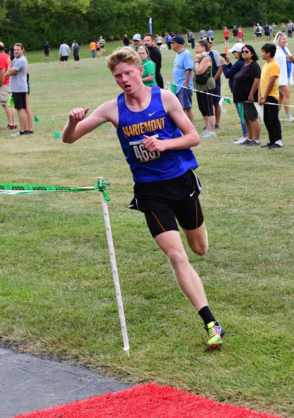 Mariemont's Ben Fahnestock is one of six individual boys in Division II that will represent Cincinnati at next week's state cross country meet in Columbus.