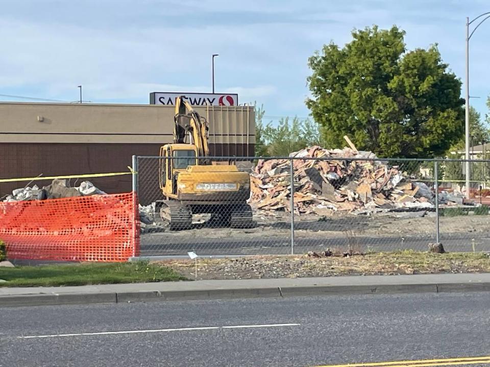 A former Circle K gas station and convenience store at Gage Boulevard and Leslie Road was demolished in April in preparation for future redevelopment of the high-profile south Richland site. Laurie Williams/Tri-City Herald