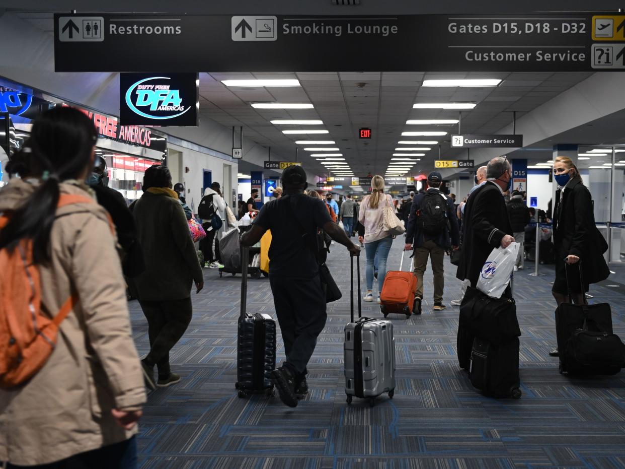 dulles airport christmas