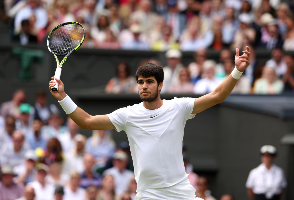 Wimbledon Carlos Alcaraz dethrones Novak Djokovic to claim historic victory