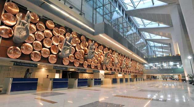 <strong>8. New Delhi Indira Gandhi International Airport, India</strong> A shopaholics dream… India’s New Delhi Airport takes duty-free shopping to a new level. Here you can make quick, luxury purchases using QR code on your smartphones.