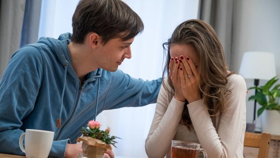 Wer beruflich strauchelt, braucht Freunde zur emotionalen Unterstützung.