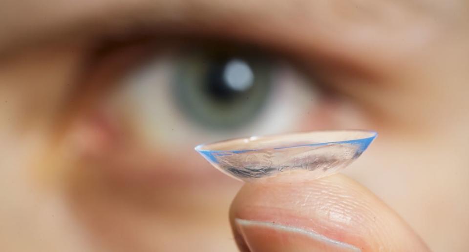 Las lentillas de la afectada actuaron de barrera dejando atrapado al insecto dentro del ojo. (Créditos: Getty Images)