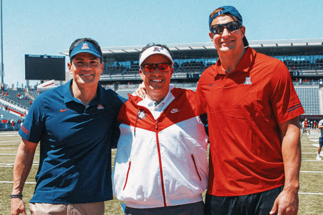 Gronk sets Guinness World Record catching ball dropped from helicopter