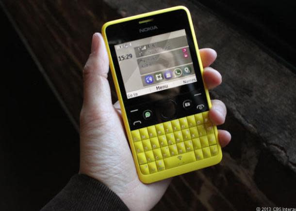 Messaging mania: Nokia launches a WhatsApp phone while Kik gets $19.5 million financing round