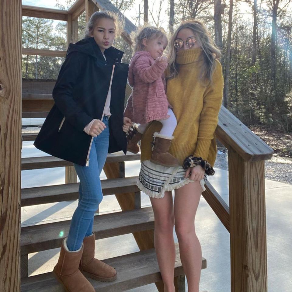 Jamie Lynn Spears outdoors with her daughters