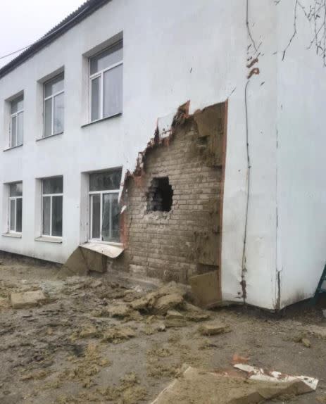 17日盧甘斯克（Luhansk）當地幼稚園被砲火擊中。（圖／翻攝自烏克蘭武裝部隊Збройні Сили України推特）