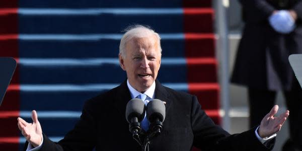 Biden: Camioneros que crucen hacia Estados Unidos deben estar vacunados contra el covid-19 para enero 2022