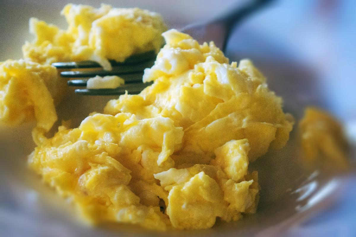 We Tried 5 of the Internet's Weirdest Scrambled Egg Hacks