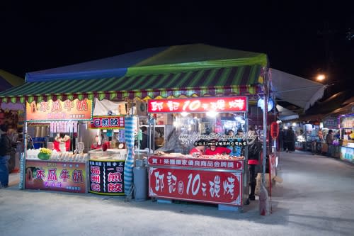 【桃園】新興的在地夜市，小吃讓人耳目一新．向日葵文化觀光夜市