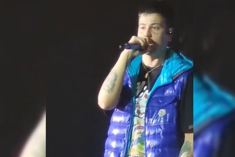 Duki frenó el show para saber qué le pasaba a una fan que estaba llorando