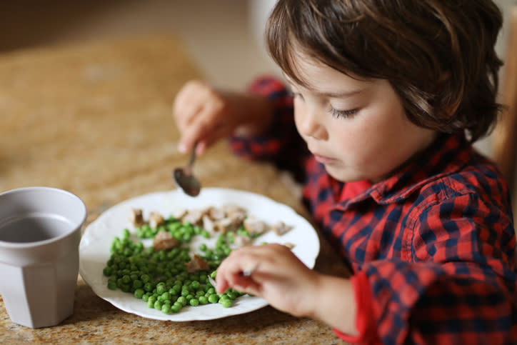 Qué alimentos ayudan al crecimiento y desarrollo de los niños