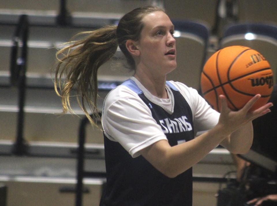 Ponte Vedra guard Kennedy Rosendahl (3) catches a pass in Monday's practice at UNF Arena. The senior guard averages 39 percent from 3-point range.