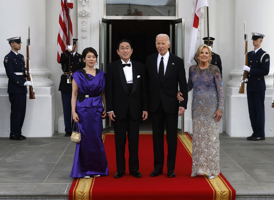 WASHINGTON, DC - APRIL 10: U.S. President Joe Biden and first lady Jill Biden welcome Japanese Prime Minister Fumio Kishida and his wife Yuko Kishida to the White House for a state dinner on April 10, 2024 in Washington, DC. Biden welcomed Kishida for an official state visit where the two leaders announced new agreements on technology and strengthening military and economic partnerships against Chinese aggression in the Indo-Pacific region. (Photo by Kevin Dietsch/Getty Images)