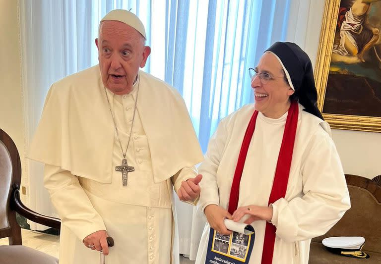 Sor Lucía Caram junto al ppaa Francisco, el 24 de mayo de 2023