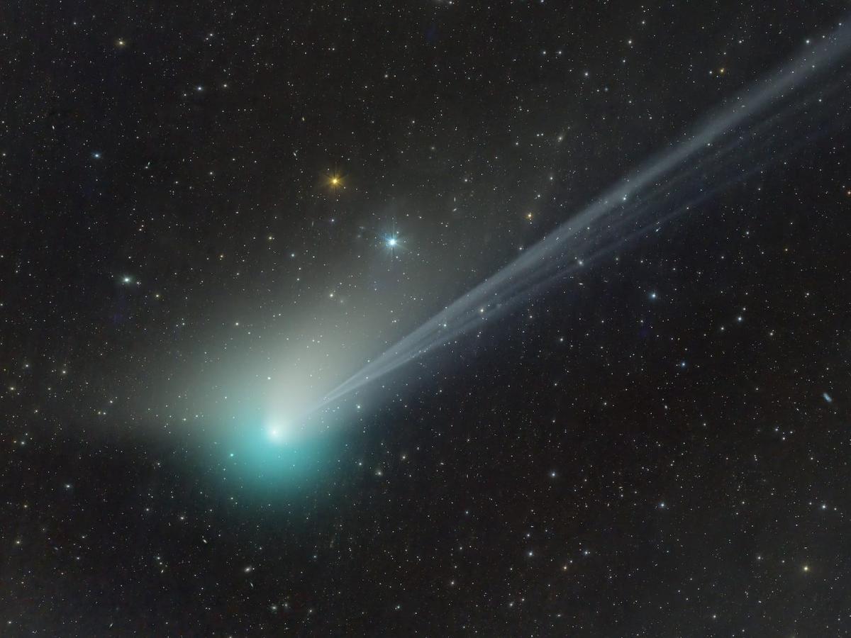 See the rare green comet in pictures so you know what to look for in ...