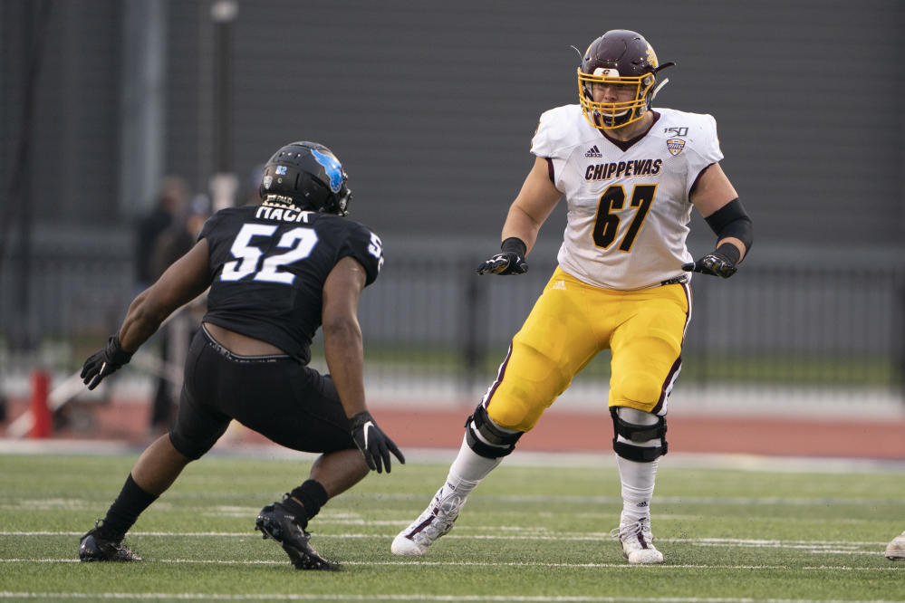 2022 NFL draft: Central Michigan OL Luke Goedeke goes to Buccaneers in 2nd  round 