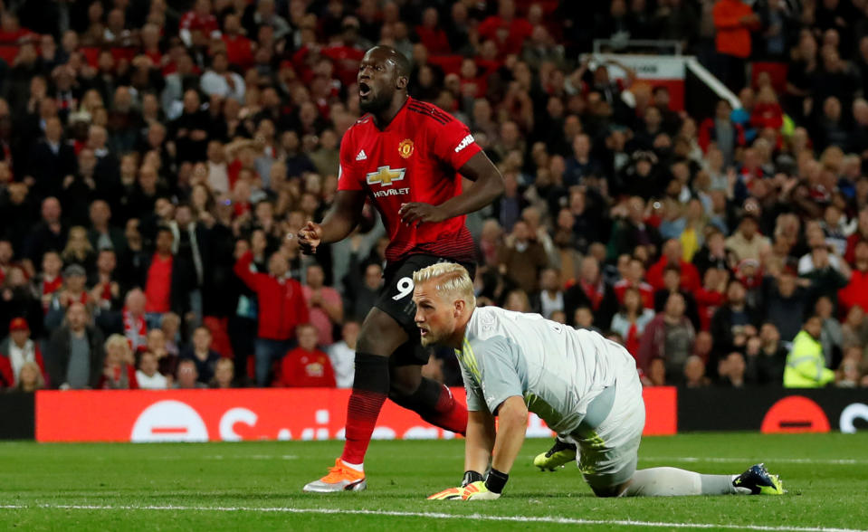 <p>Soccer Football – Premier League – Manchester United v Leicester City – Old Trafford, Manchester, Britain – August 10, 2018 Manchester United’s Romelu Lukaku and Leicester City’s Kasper Schmeichel Action Images via Reuters/Andrew Boyers EDITORIAL USE ONLY. No use with unauthorized audio, video, data, fixture lists, club/league logos or “live” services. Online in-match use limited to 75 images, no video emulation. No use in betting, games or single club/league/player publications. Please contact your account representative for further details. </p>