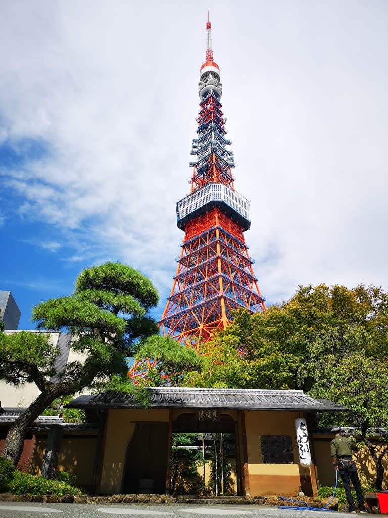 The picturesque entrance of Tofuya Ukai.