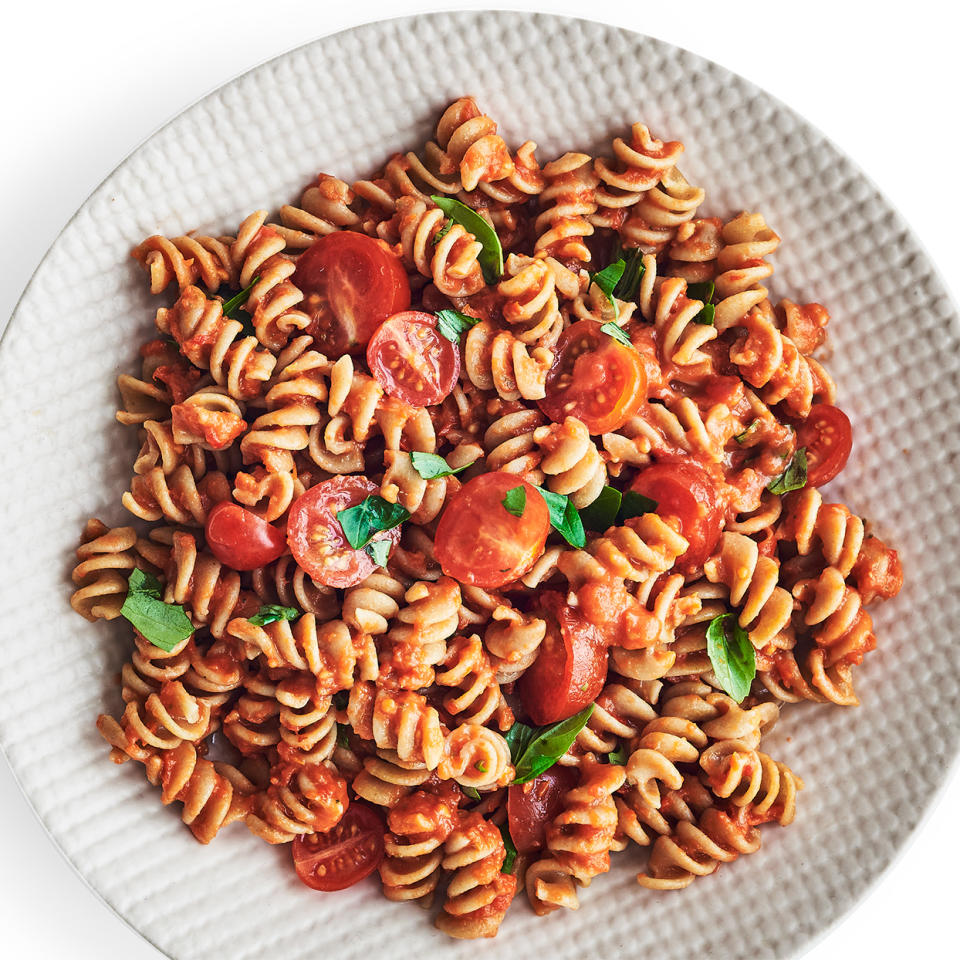 Pasta with Fresh Tomato Sauce