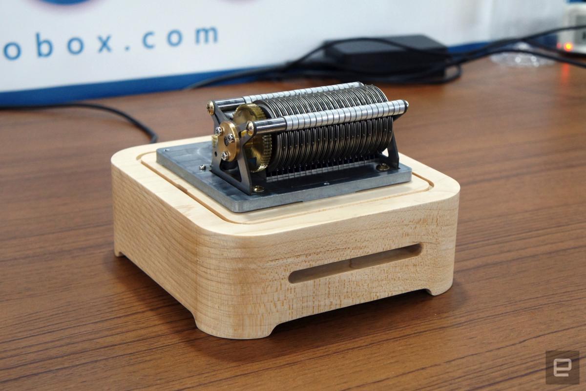 App-controlled Mechanical Music Box / Custom Melody Programmable