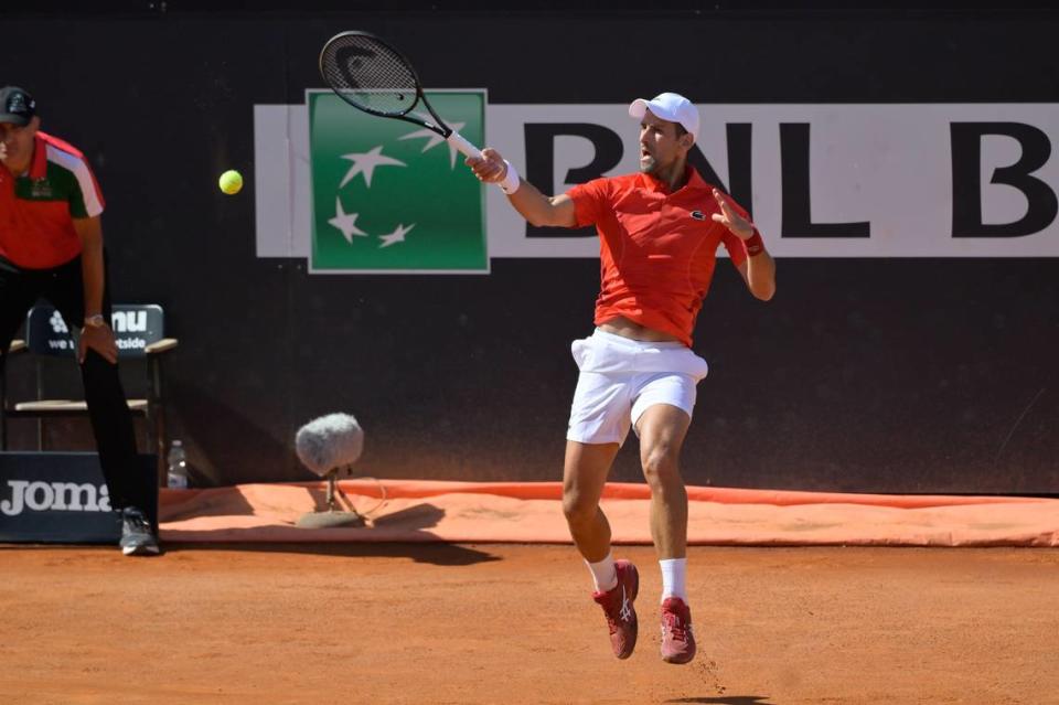 A menos de dos semanas del inicio de Roland Garros (del 26 de mayo al 9 de junio), Novak Djokovic no parece en condiciones de luchar por la Copa de los Mosqueteros.